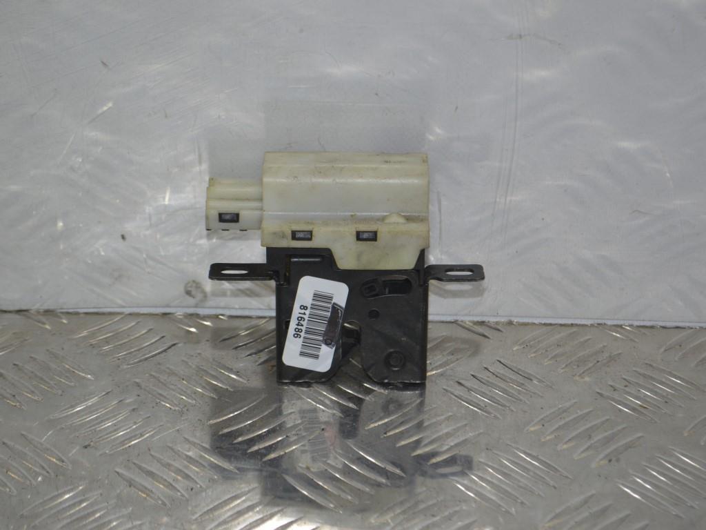 Замок багажника