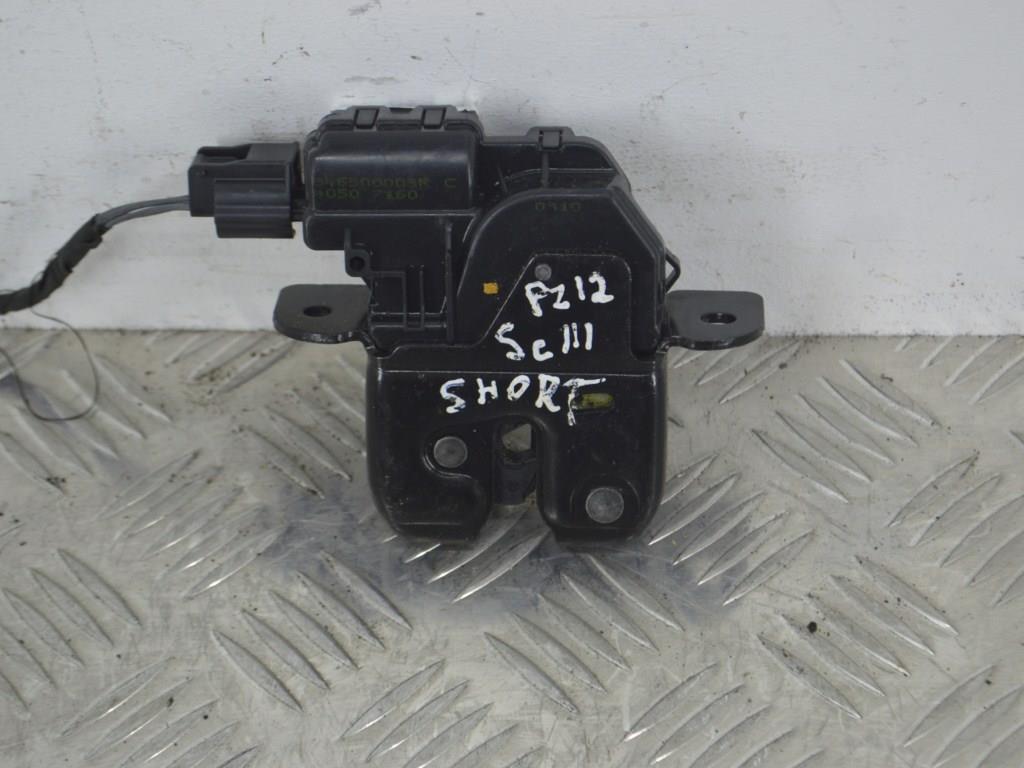 Замок багажника