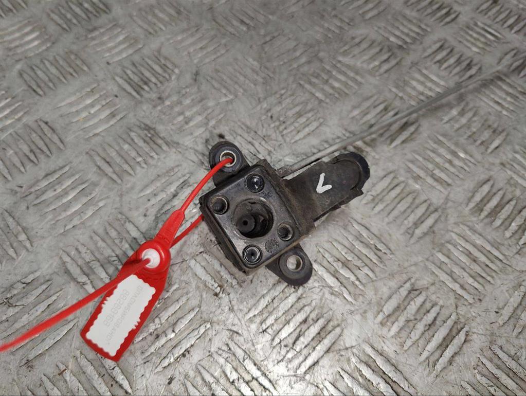 Замок багажника