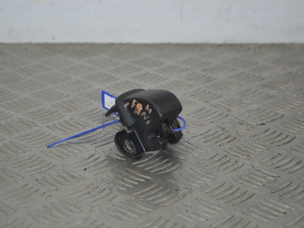 Замок багажника