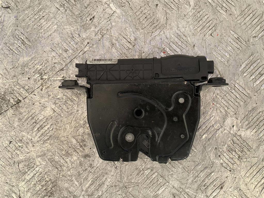 Замок багажника