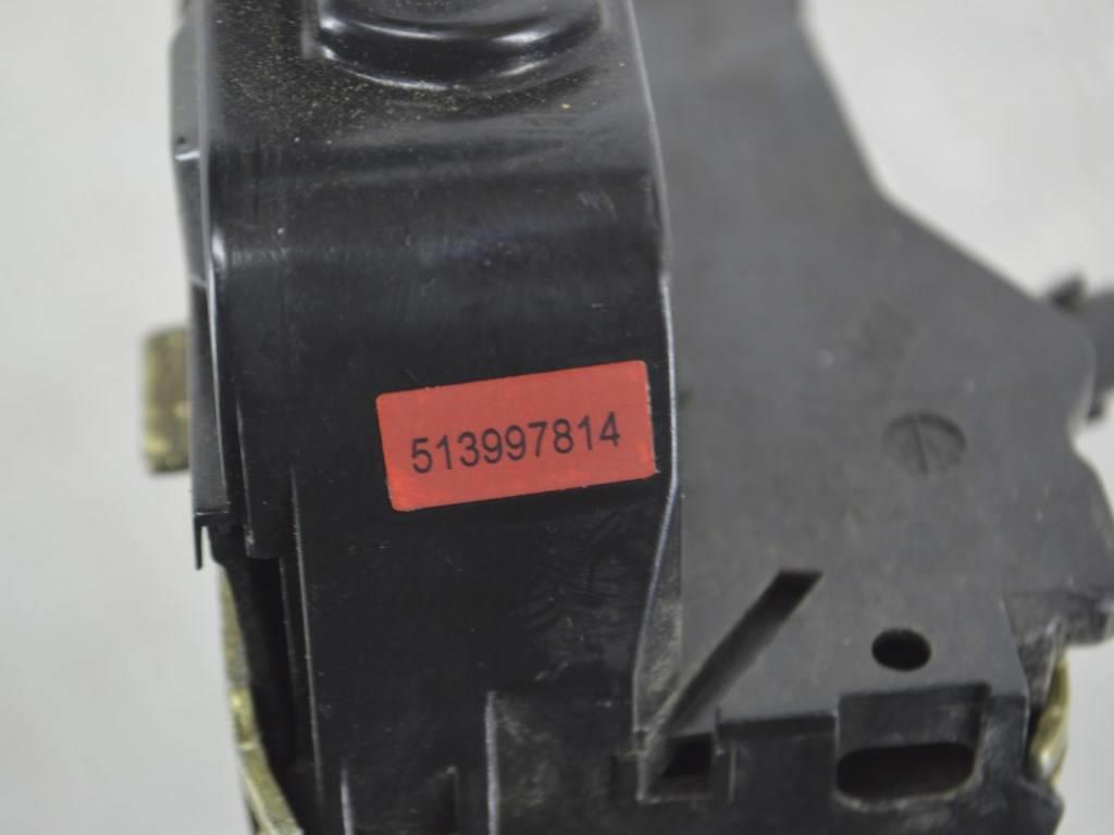 Замок двери передней левой Renault Megane 2 (2002-2008)