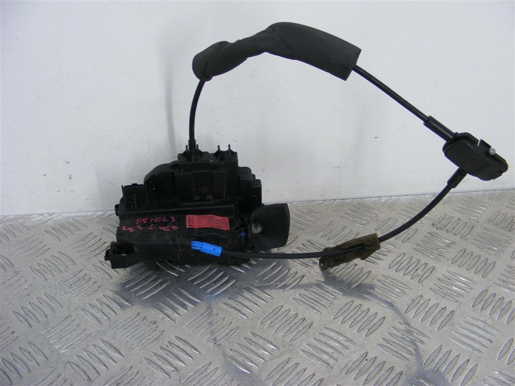 Замок двери передней левой Renault Megane 3 (2008-2019) 805010004R