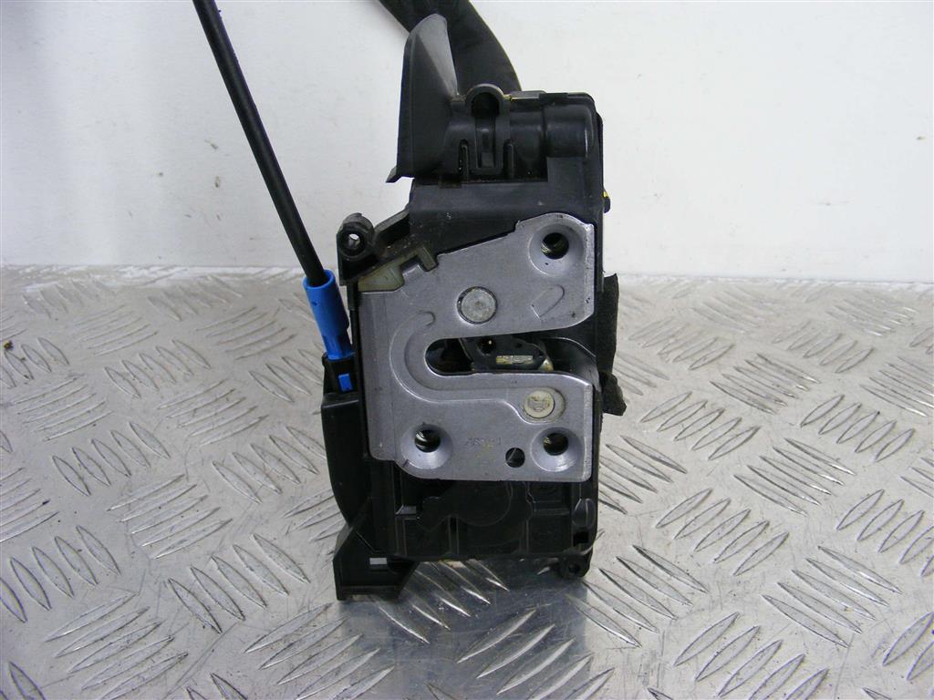 Замок двери передней левой Renault Megane 3 (2008-2019) 805010004R