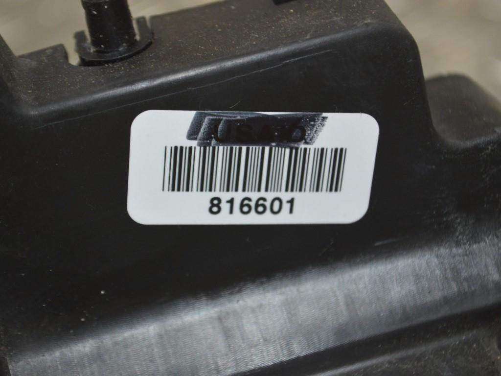 Замок двери передней левой