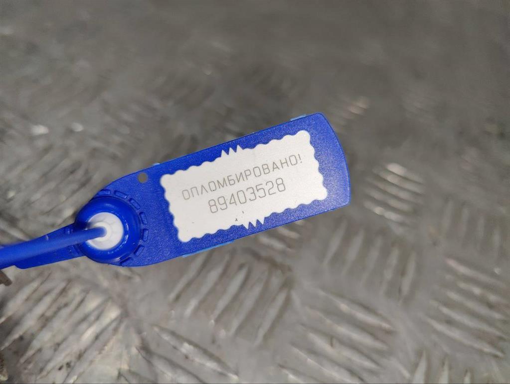 Замок двери передней левой