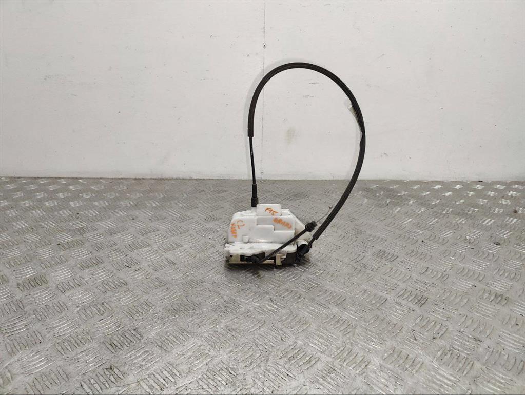 Замок двери передней левой