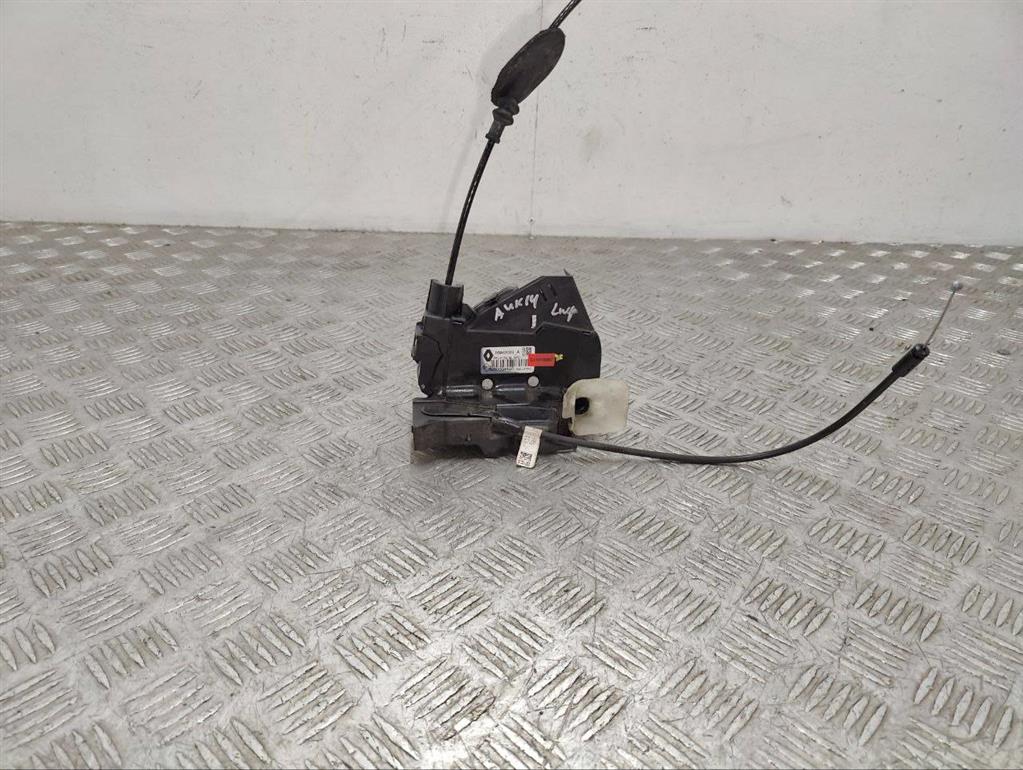 Замок двери передней левой