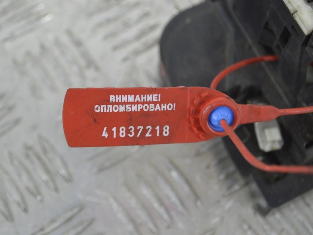 Замок двери передней правой