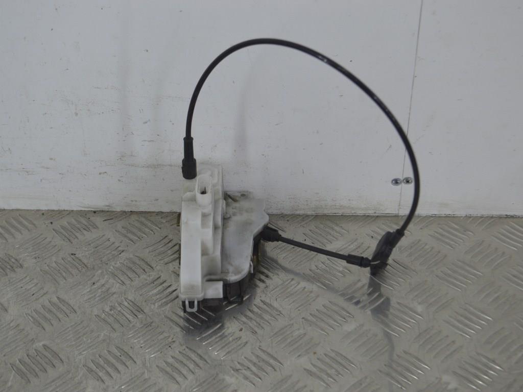 Замок двери передней правой Renault Megane 2 (2002-2008) 8200027779