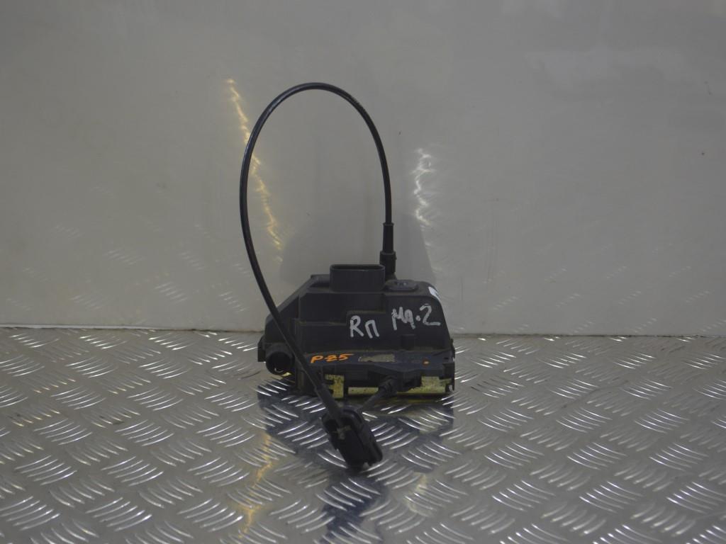 Замок двери передней правой