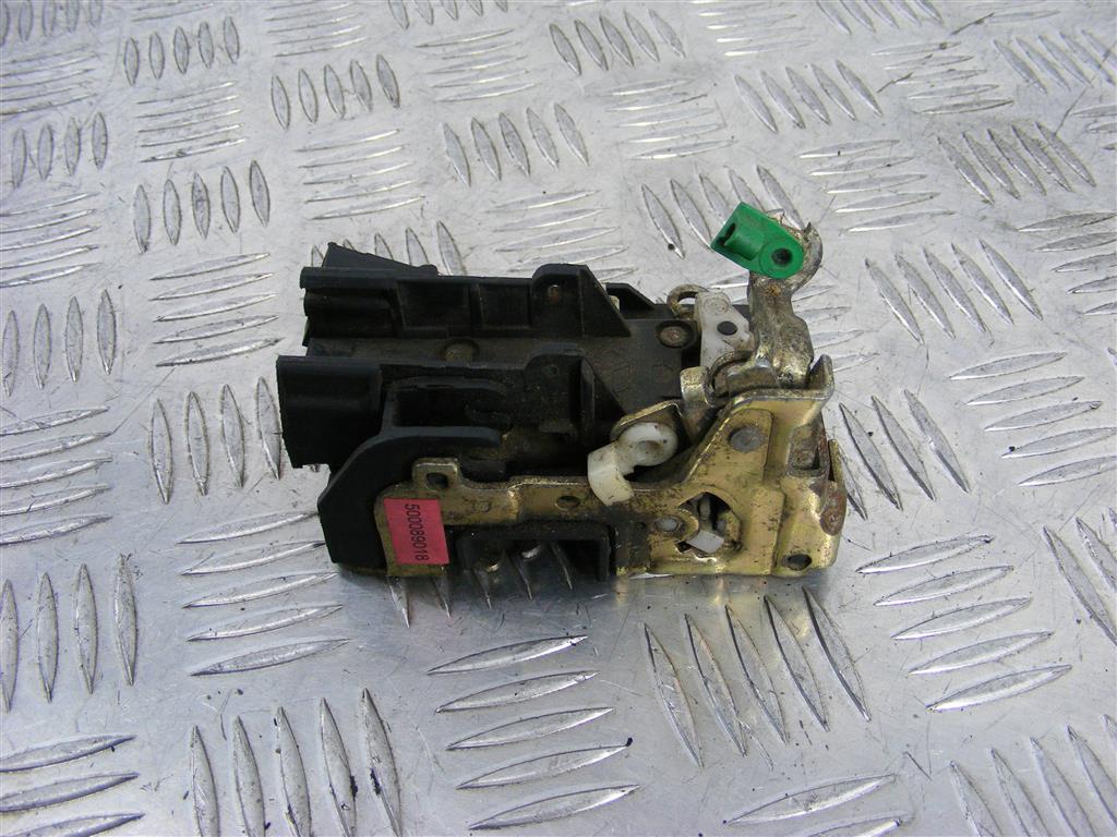 Замок двери передней правой