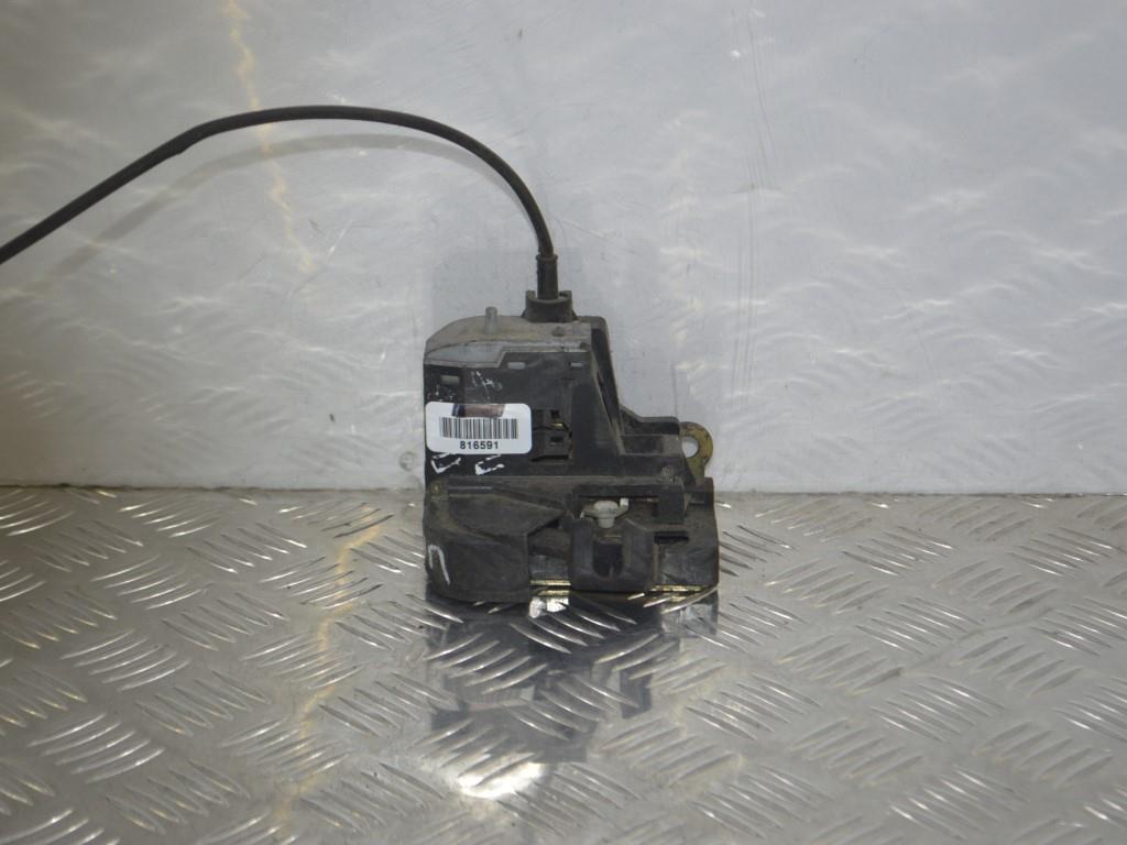 Замок двери передней правой