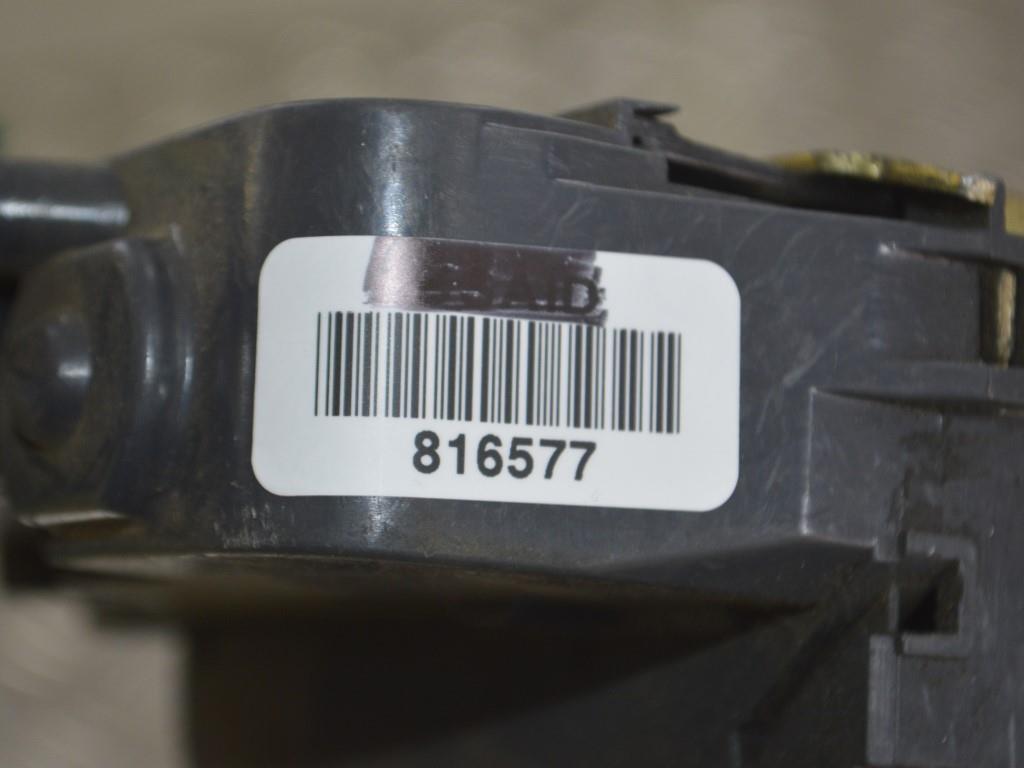 Замок двери передней правой