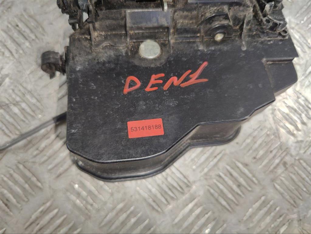 Замок двери передней правой