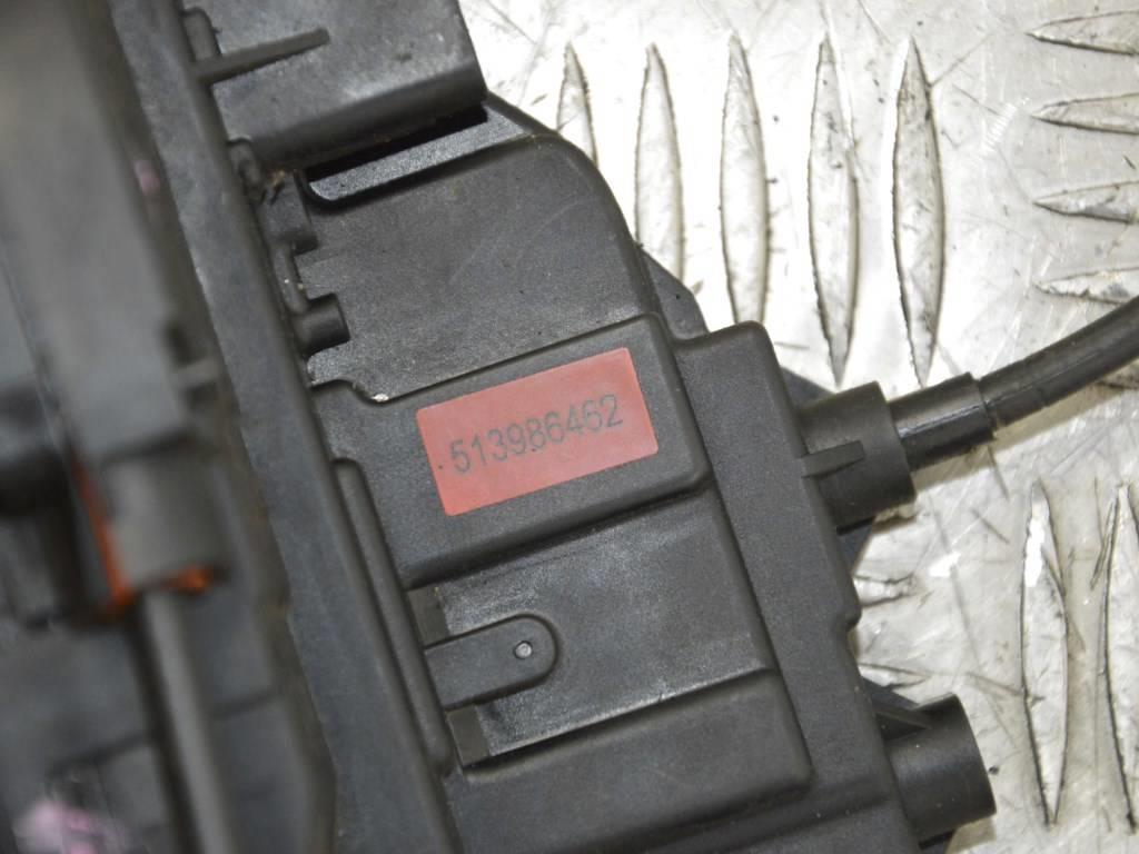 Замок двери задней левой Renault Kangoo 1 (1997-2007) 8200497672