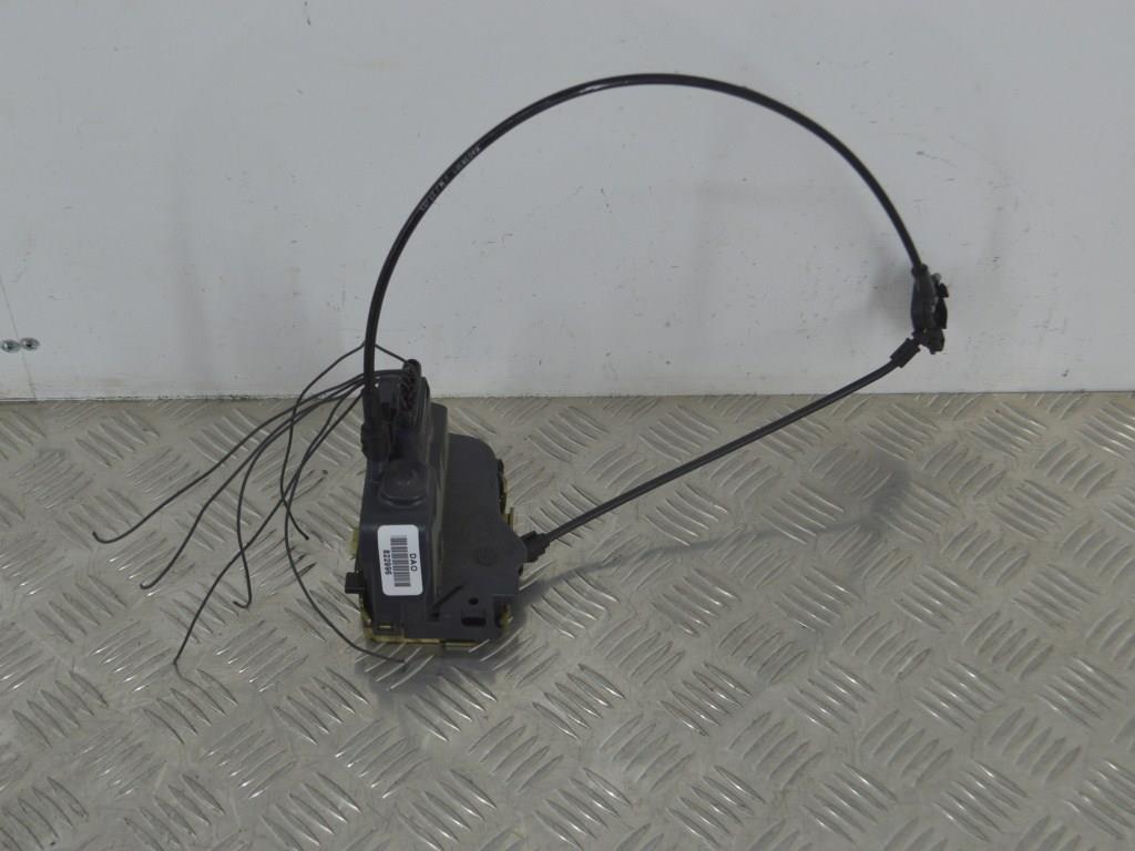 Замок двери задней левой