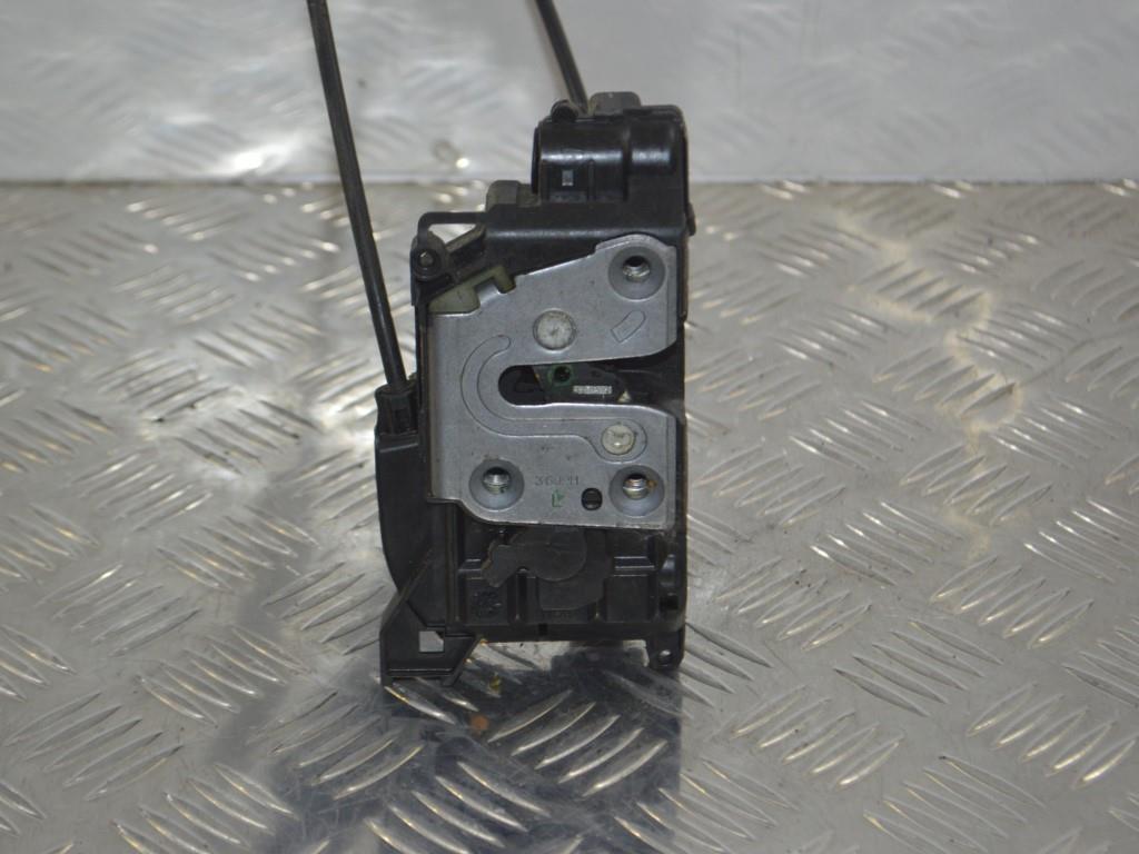 Замок двери задней левой Renault Megane 3 (2008-2019) 825030002R