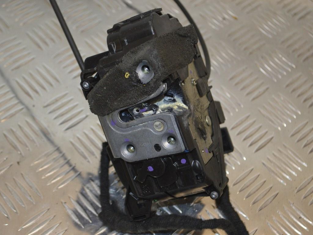 Замок двери задней левой Renault Megane 3 (2008-2019) 825035901R