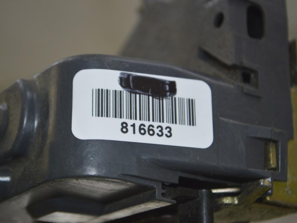 Замок двери задней левой