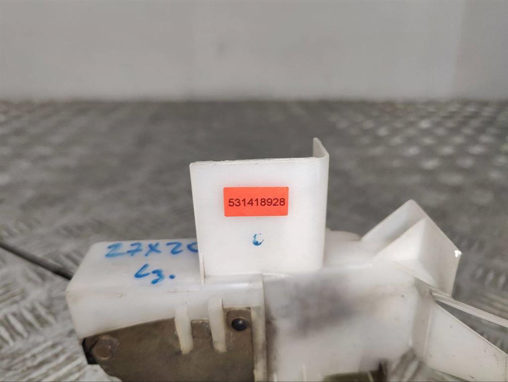 Замок двери задней левой