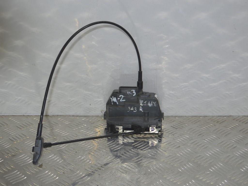 Замок двери задней правой