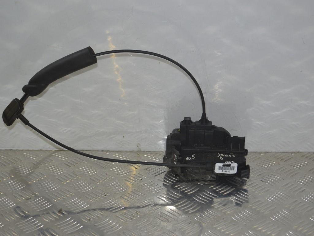 Замок двери задней правой