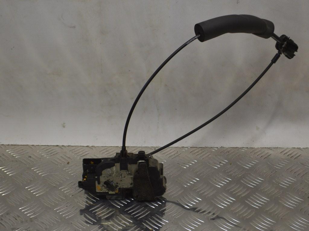 Замок двери задней правой