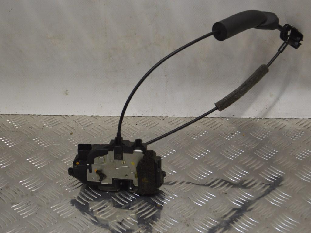 Замок двери задней правой Renault Megane 3 (2008-2019) 825029240R