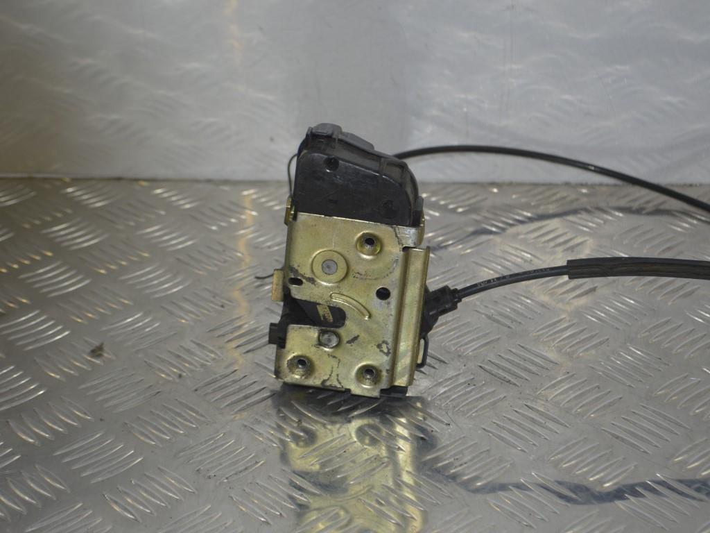 Замок двери задней правой