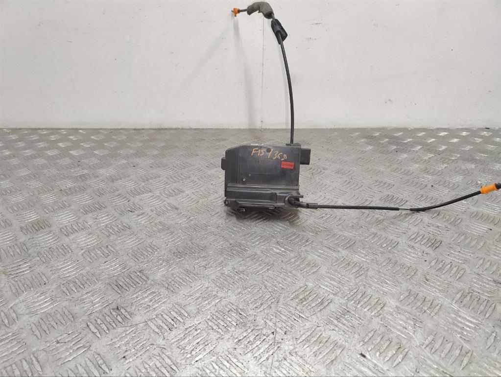 Замок двери задней правой