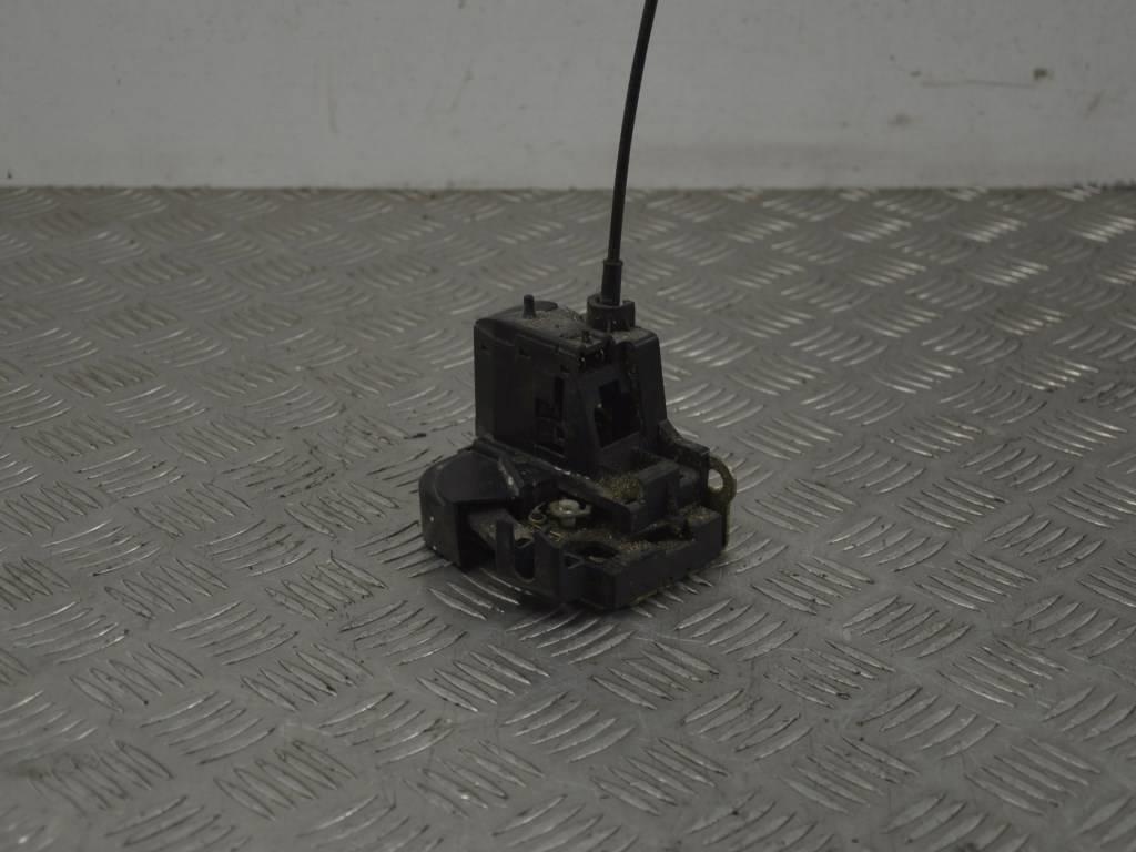 Замок двери задней правой