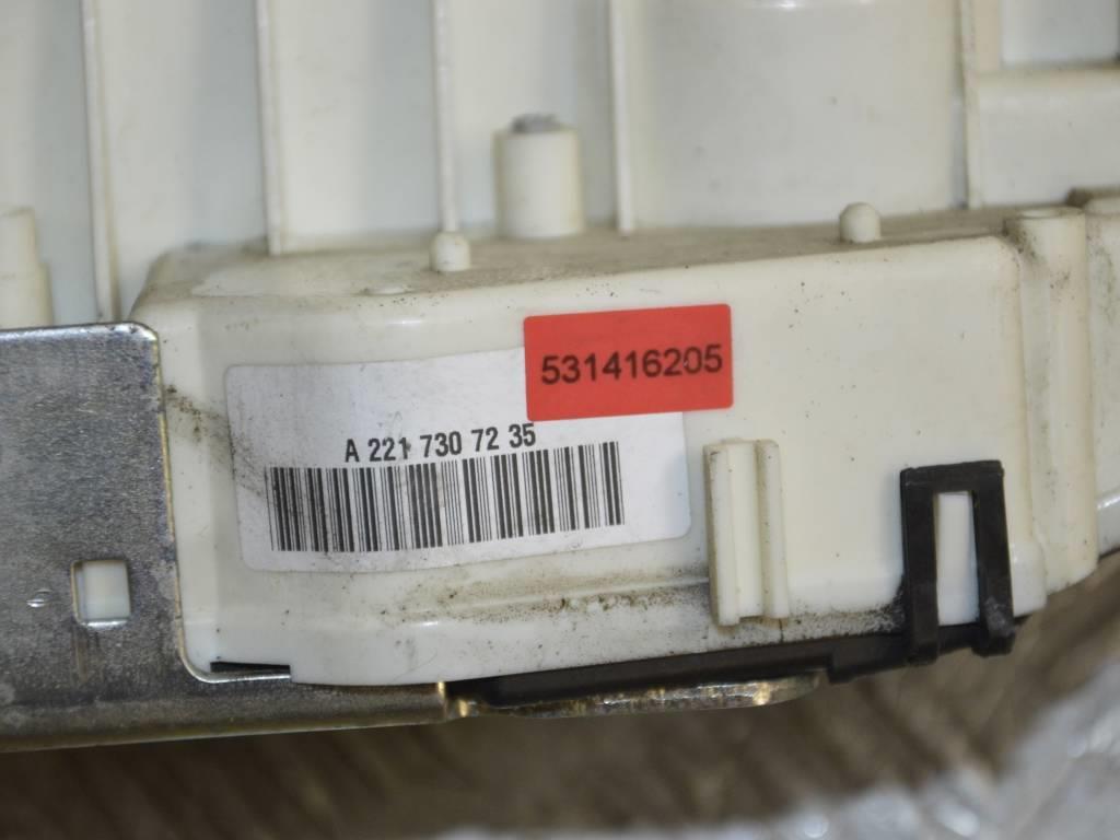 Замок двери задней правой