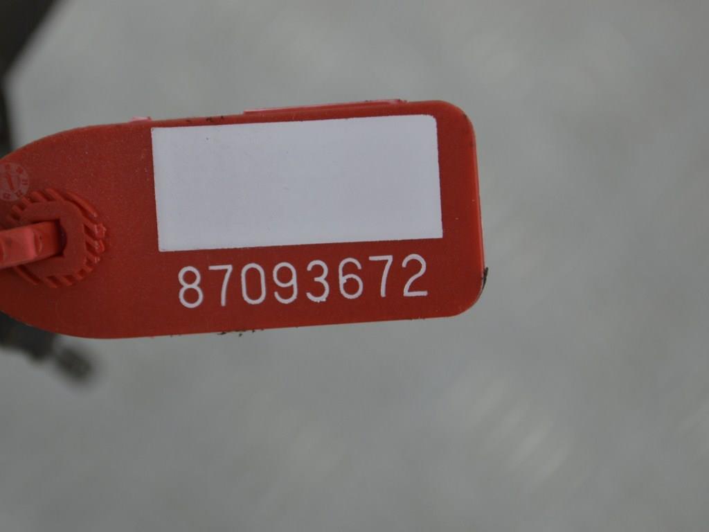 Замок капота