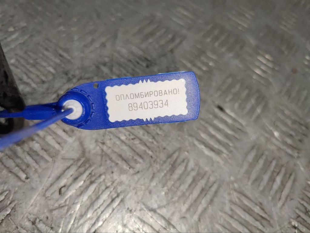 Замок капота